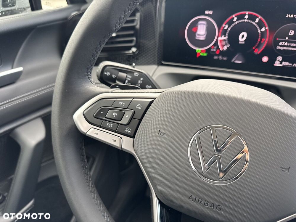Volkswagen Tiguan - 30