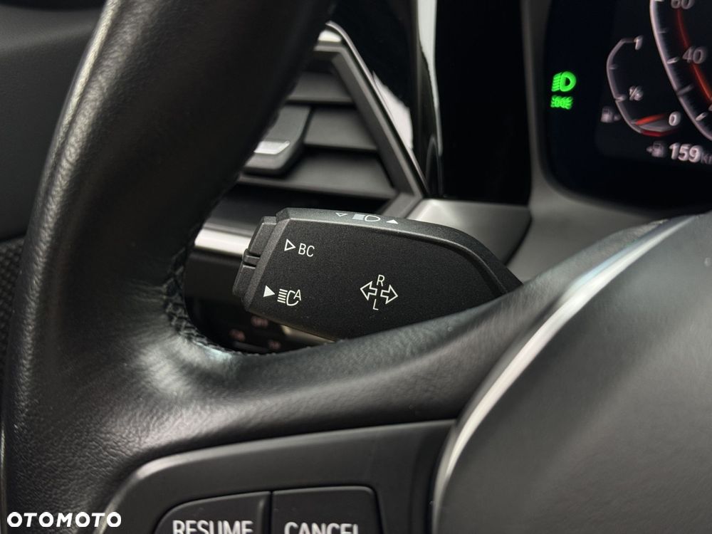 BMW Seria 3 318i - 23