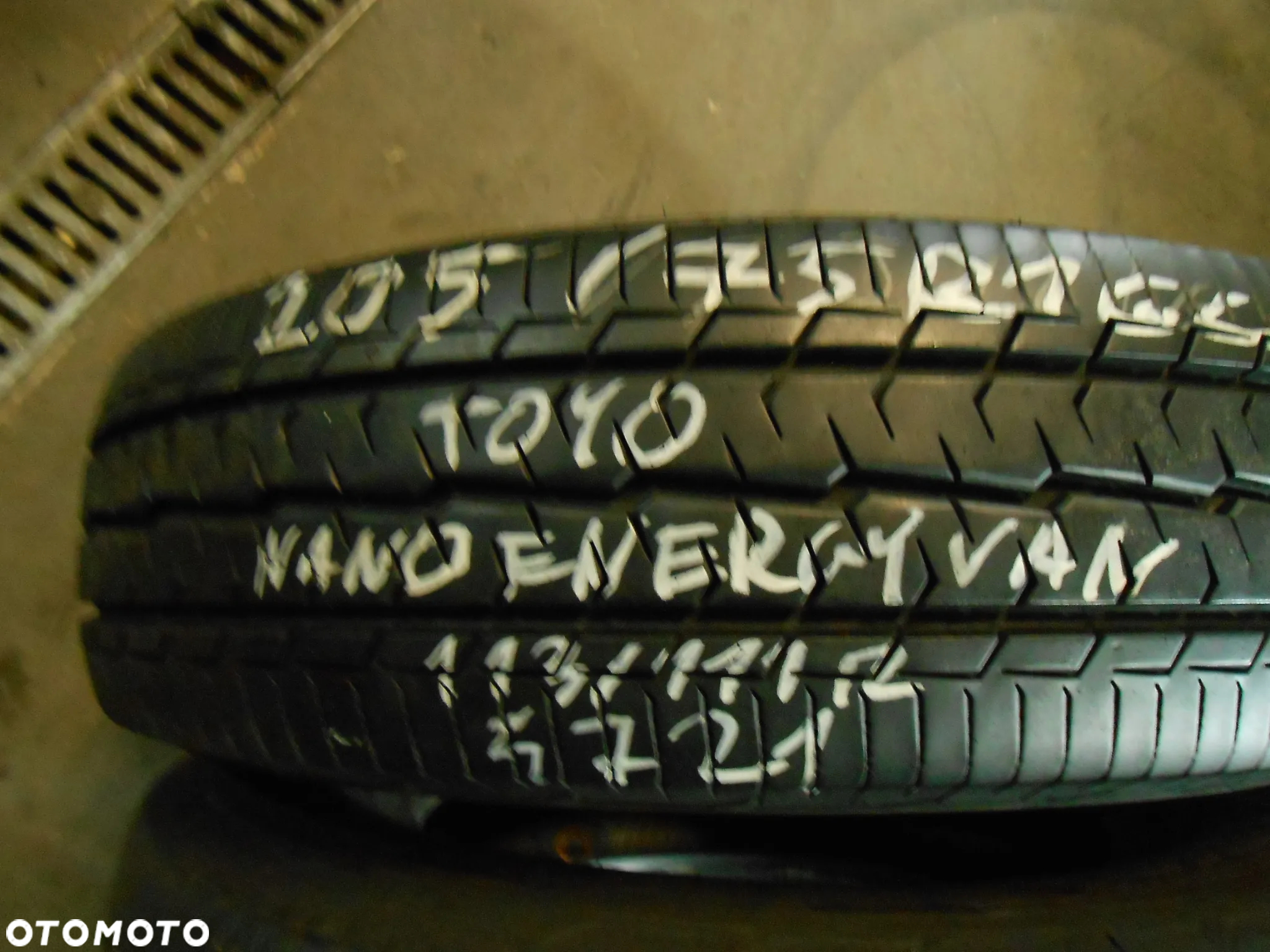 OPONY 205/75R16C TOYO NANO ENERGY VAN DOT 4721 9.2MM - 3