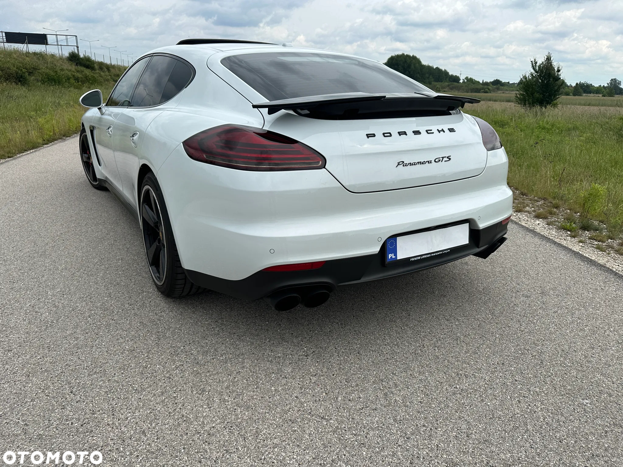 Porsche Panamera GTS PDK - 12