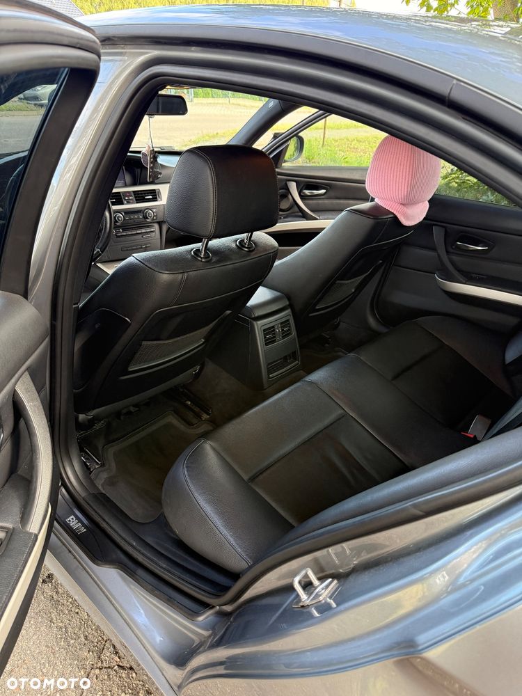 BMW Seria 3 320d Efficient Dynamics - 18