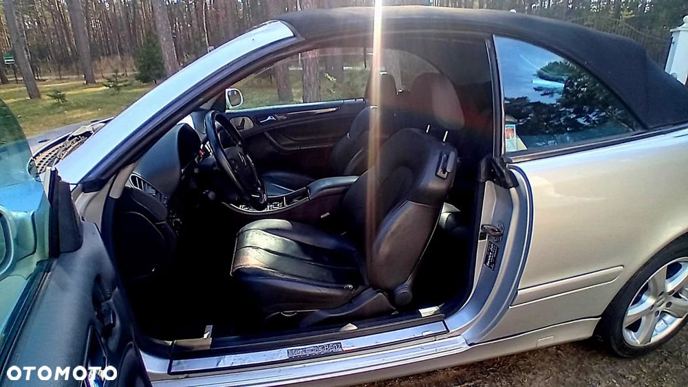 Mercedes-Benz CLK - 24