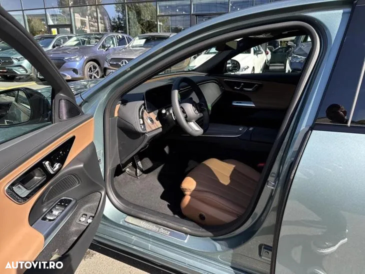 Mercedes-Benz E 300 4MATIC Aut. - 9