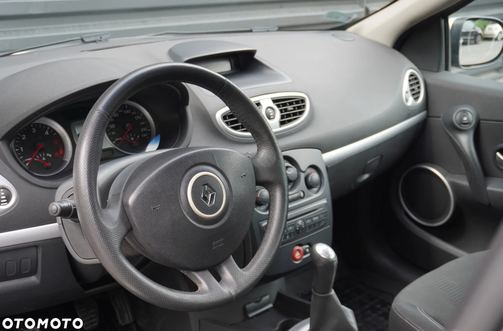 Renault Clio 1.5 dCi Dynamique - 8