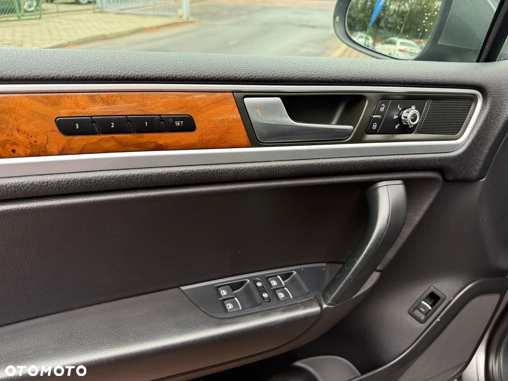 Volkswagen Touareg - 28
