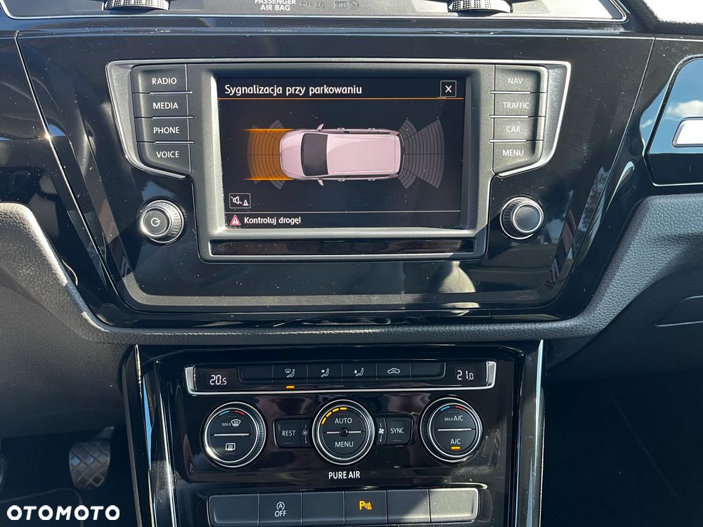 Volkswagen Touran 1.6 TDI SCR BlueMotion Technology Comfortline - 21