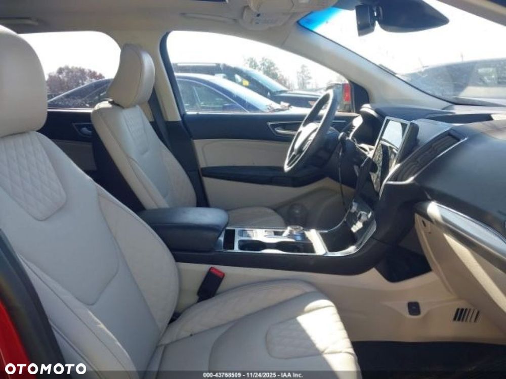 Ford Edge - 9
