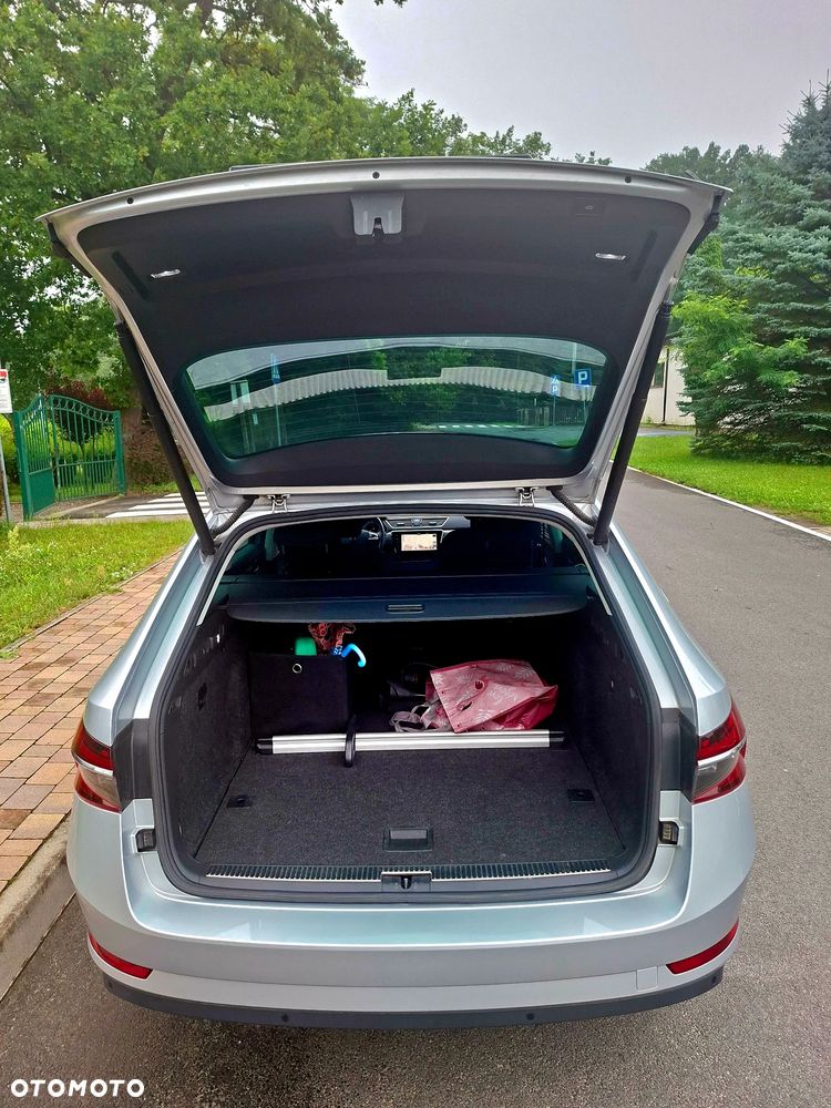 Skoda Superb 2.0 TDI DSG Active - 5
