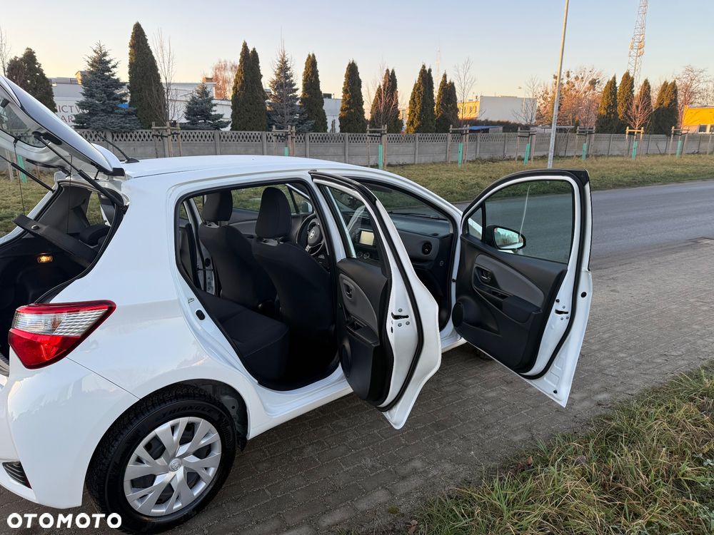 Toyota Yaris 1.0 Premium - 4