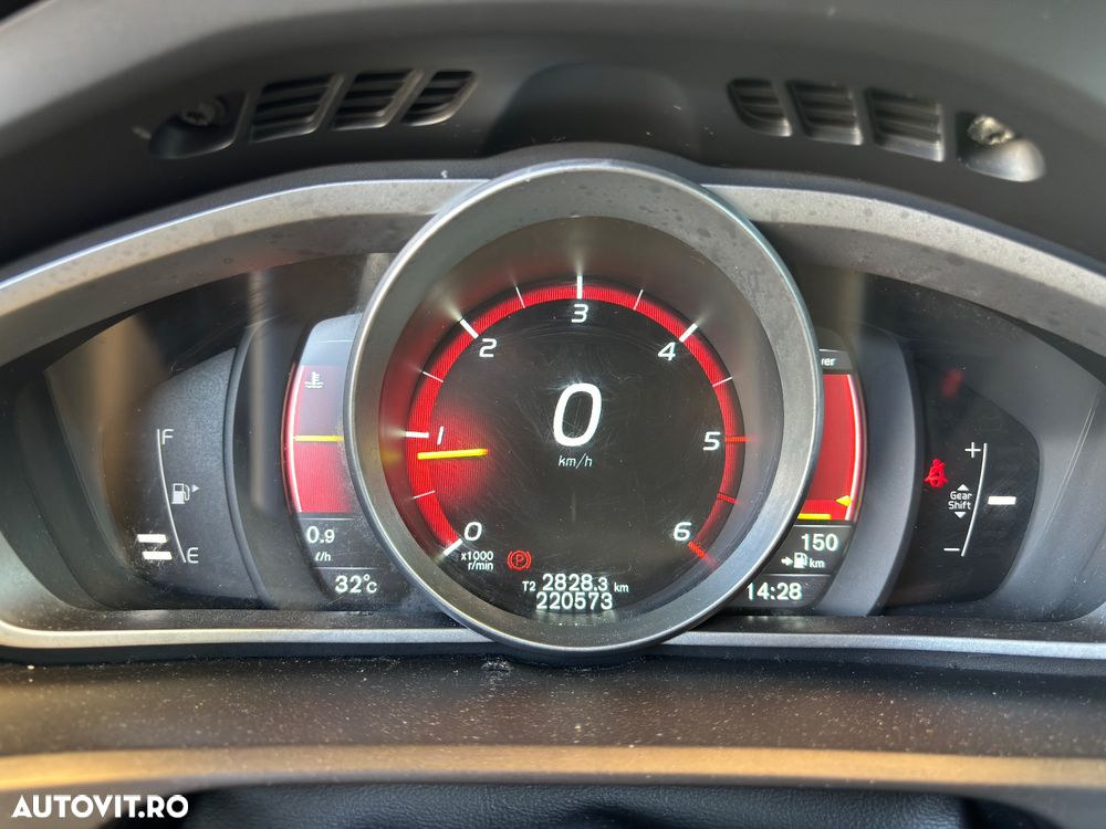 Volvo V40 D2 Basic - 12