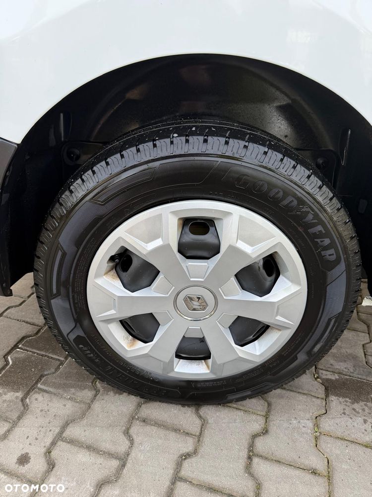 Renault Trafic - 17