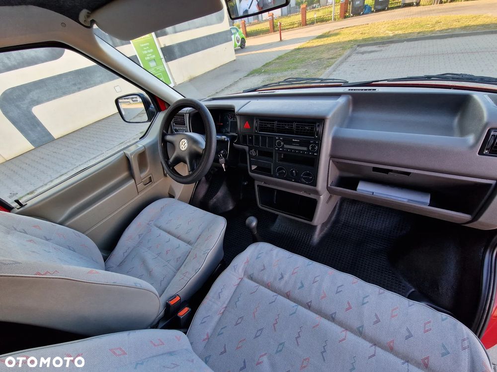 Volkswagen Transporter - 22