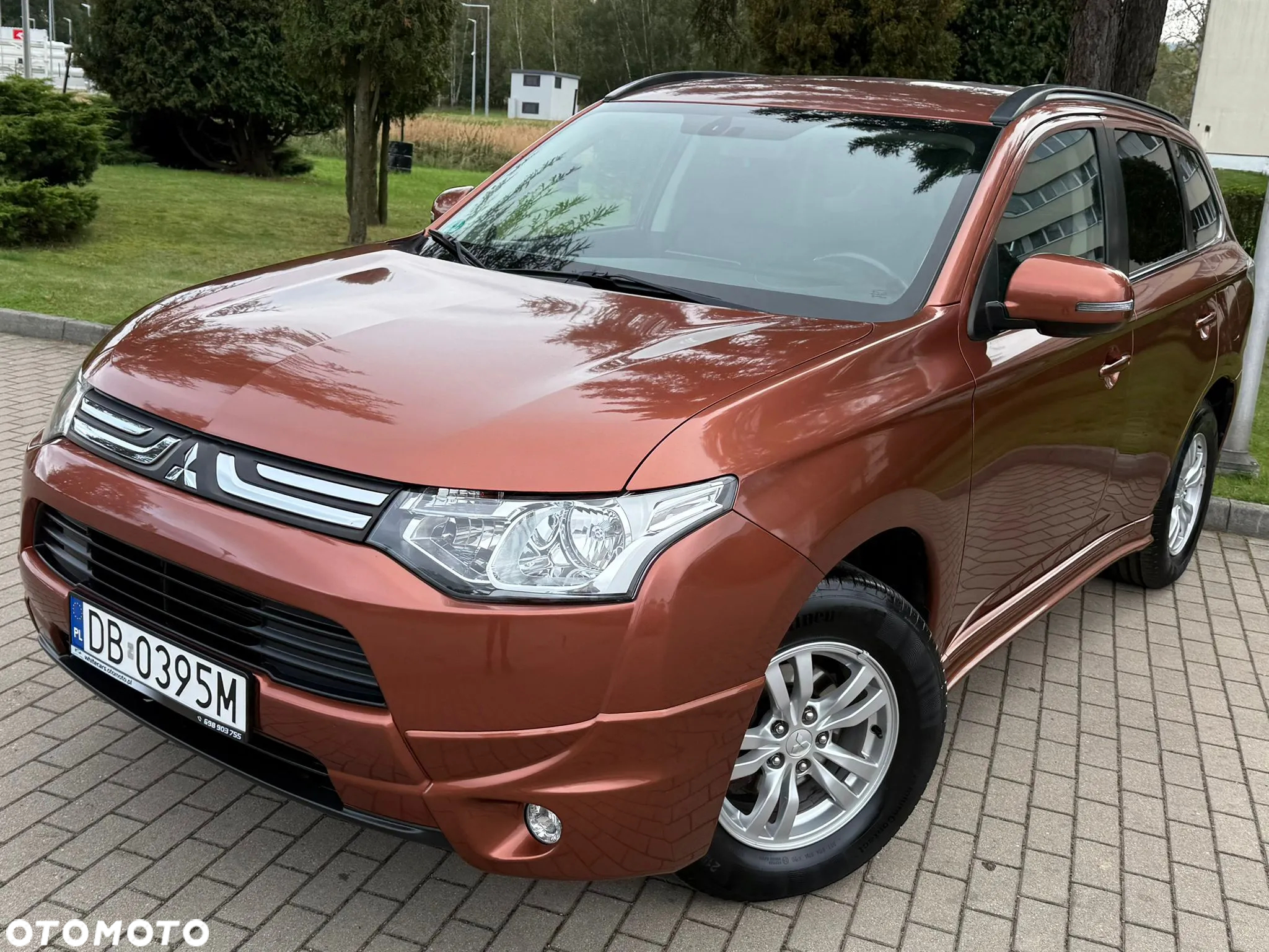 Mitsubishi Outlander 2.0 Invite + 2WD - 15