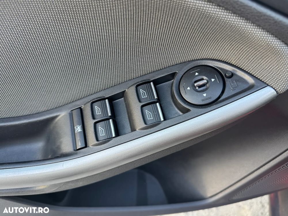 Ford Focus 1.6 TDCI DPF Trend - 17