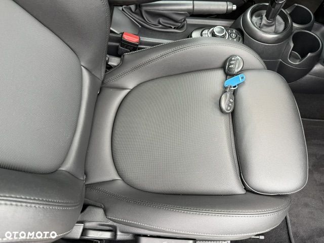 MINI Cooper Multitone Edition - 16