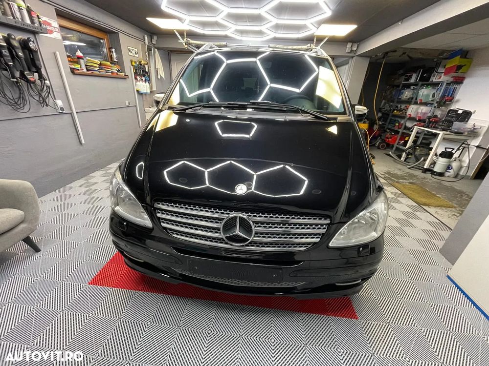 Mercedes-Benz Viano - 1