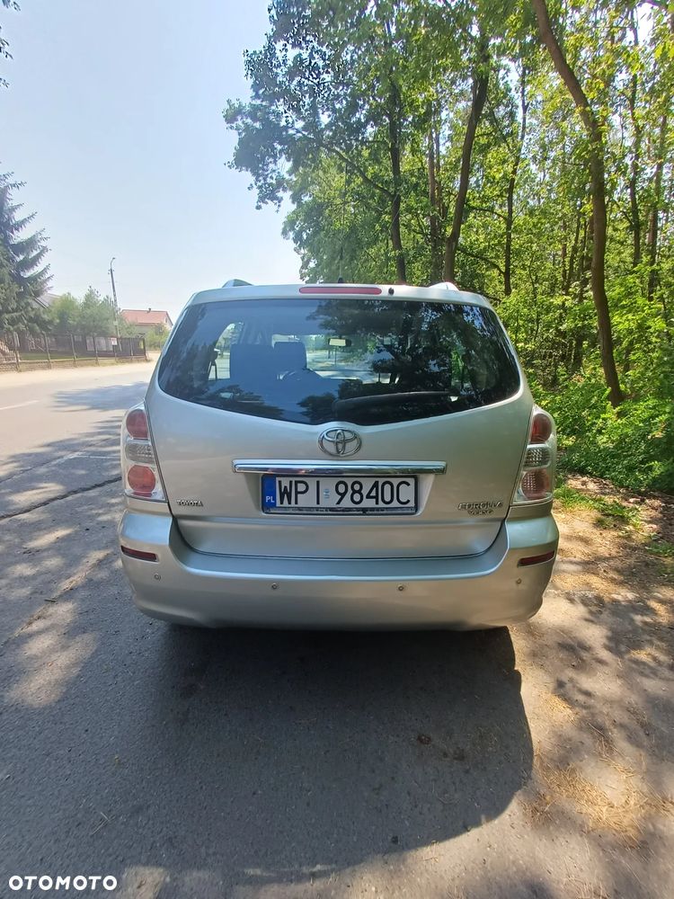 Toyota Corolla Verso 1.8 Premium + - 3
