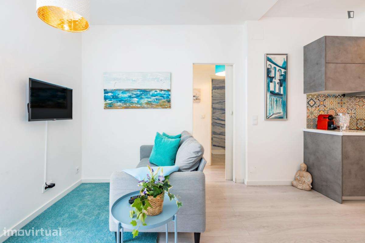 Apartamento com 2 quartos - localizado em Santa Marinha Porto - Grande imagem: 3/42