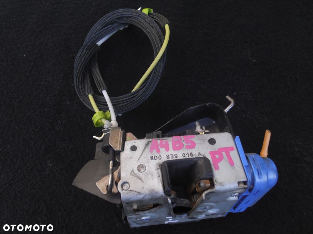 AUDI A4 B5 ZAMEK DRZWI PRAWY TYŁ 8D0839016A ORYGINAŁ - 1