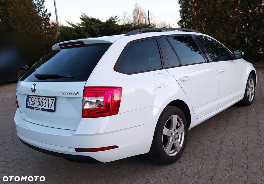 Skoda Octavia 1.6 TDI Ambition - 5