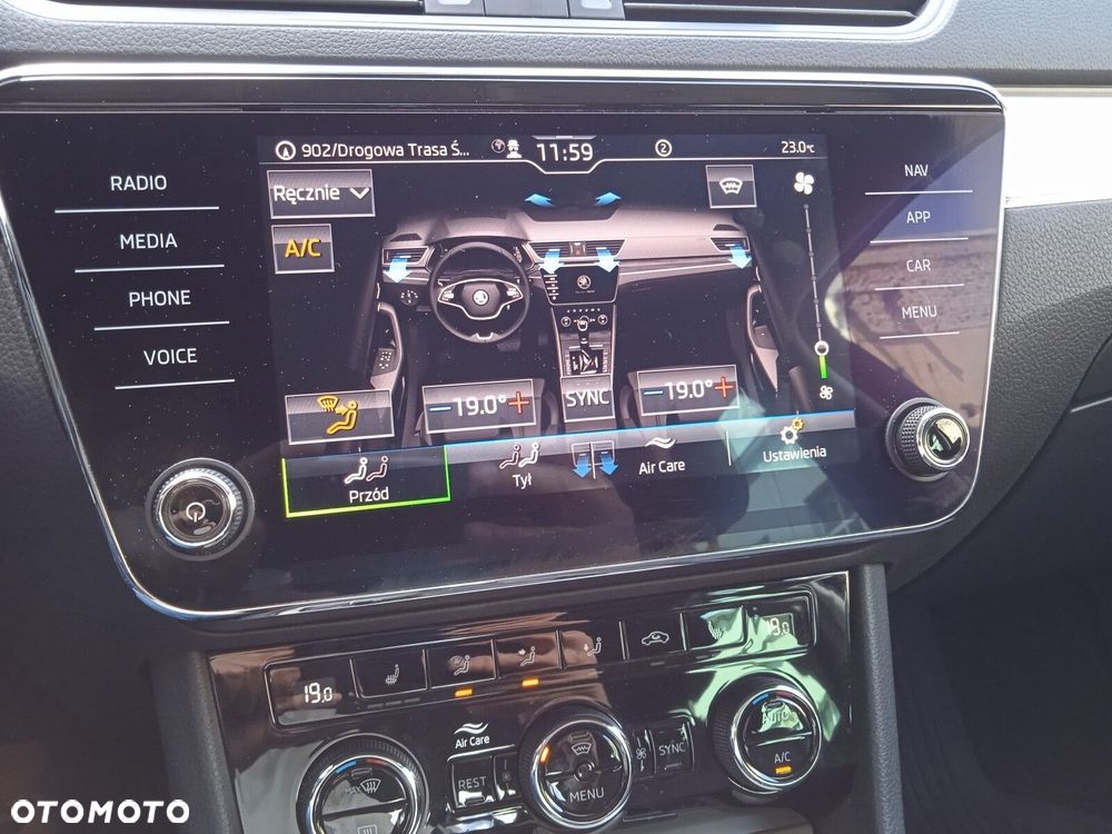 Skoda Superb 2.0 TDI SCR Style DSG - 33