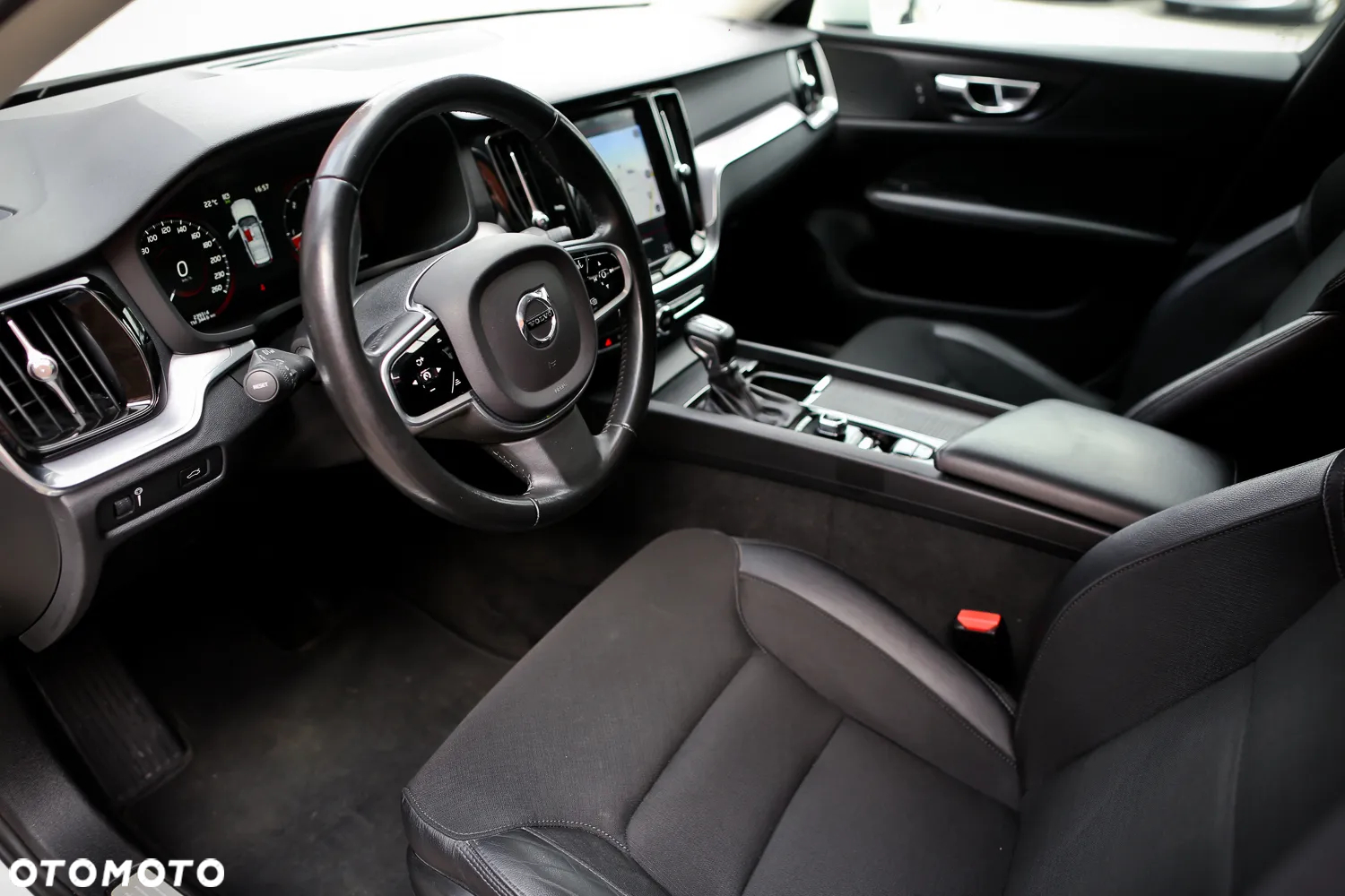 Volvo V60 Cross Country Pro D4 AWD - 17