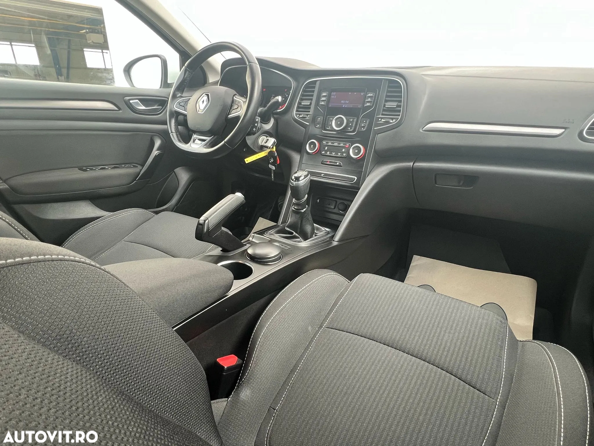 Renault Megane TCe 140 GPF Zen - 15