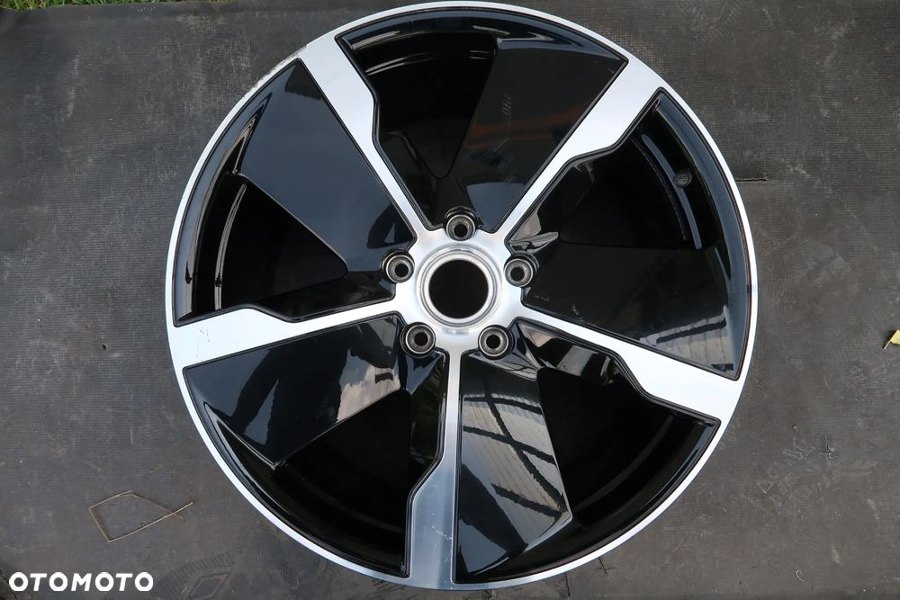 L50 FELGA PORSCHE TAYCAN LEWA PRZEDNIA 9,5X21ET60 - 1