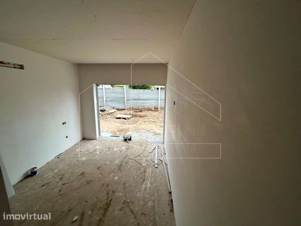 Moradia T2+1 - Aveiro - Grande imagem: 2/38