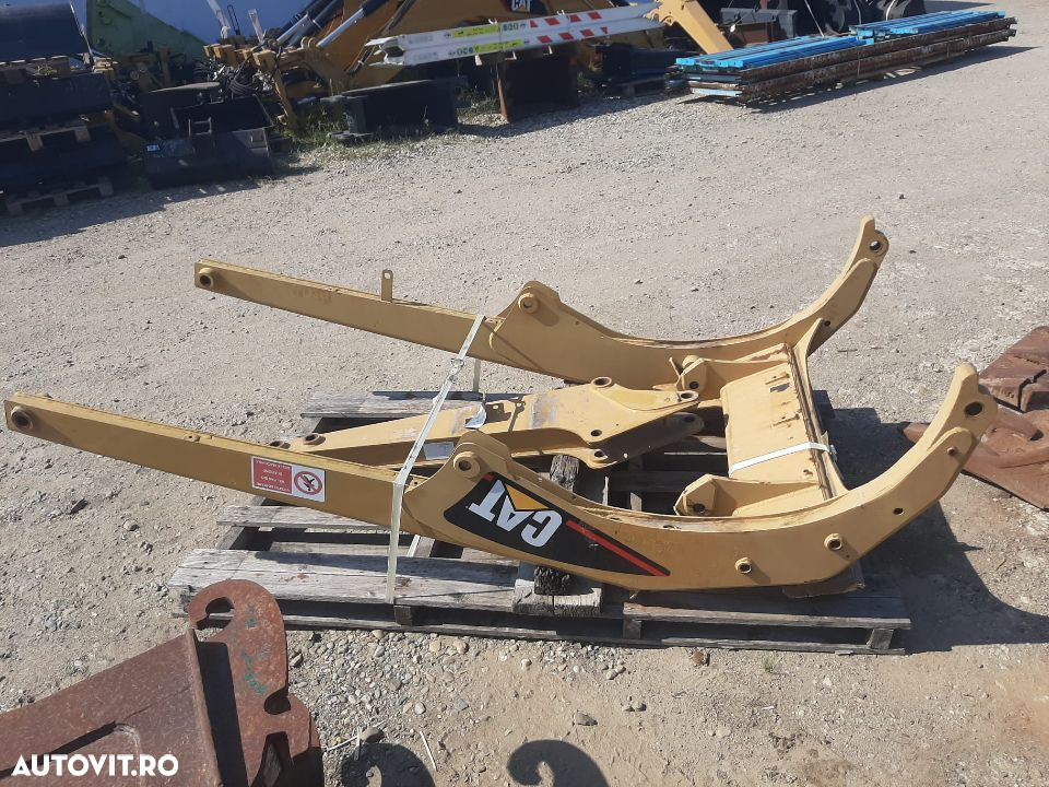Brat miniancarcator CATERPILLAR - 5