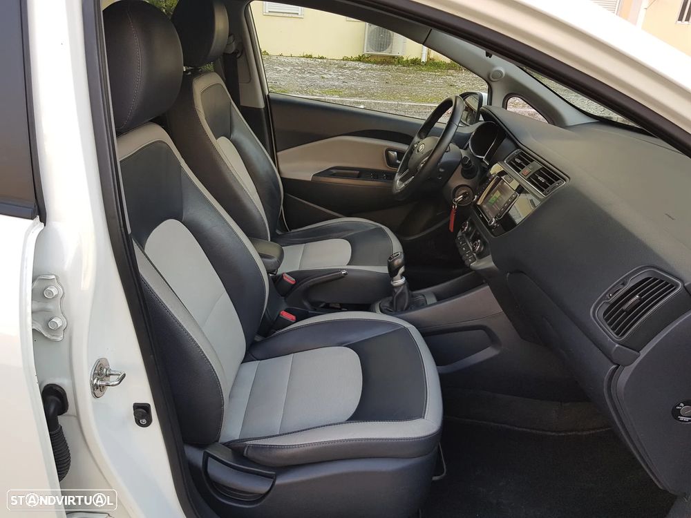 Kia Rio 1.1 CRDi TX Prime - 19