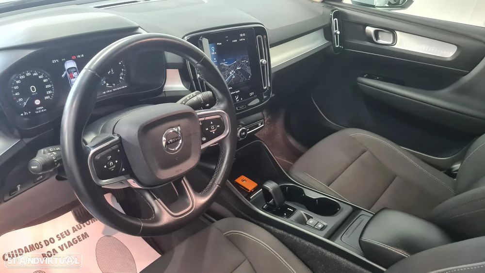 Volvo XC 40 1.5 T3 Momentum Geartronic - 35