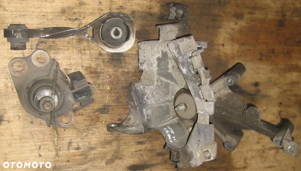 poduszka silnika skrzyni CLIO II 1.5 DCI RENAULT - 1