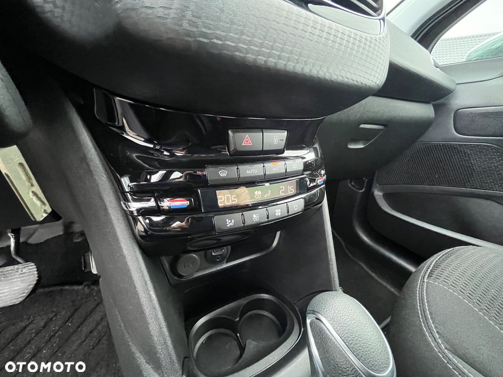 Peugeot 208 1.2 PureTech GPF Allure S&S EAT6 - 16