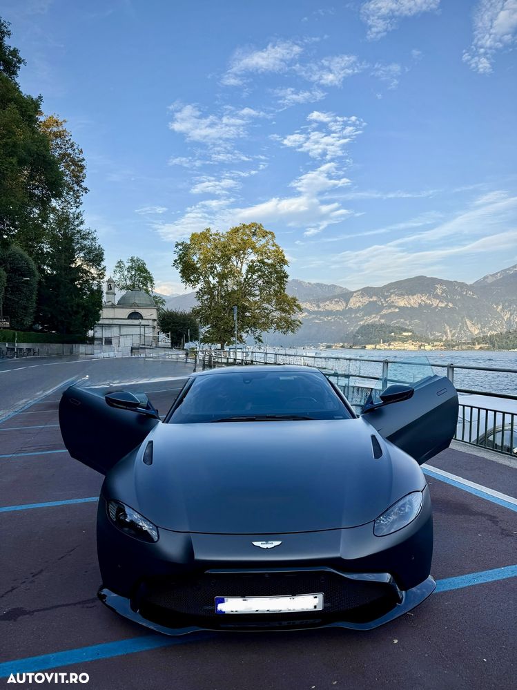 Aston Martin V8 Vantage - 8