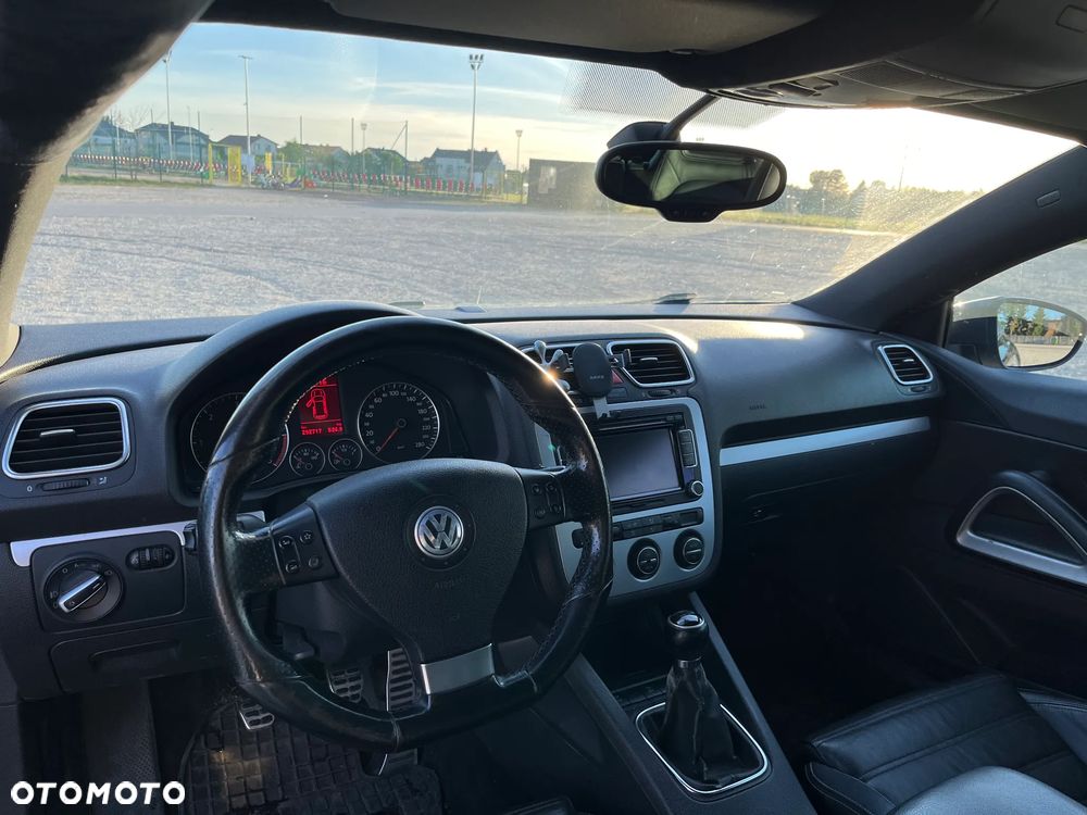 Volkswagen Scirocco 2.0 TDI - 9