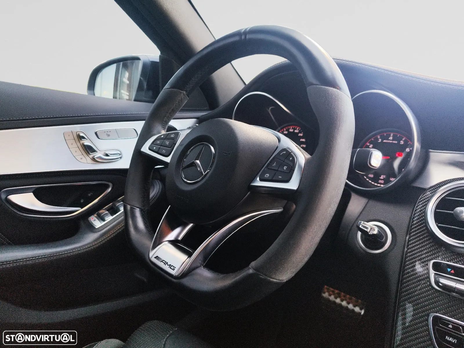 Mercedes-Benz C 63 AMG S - 12