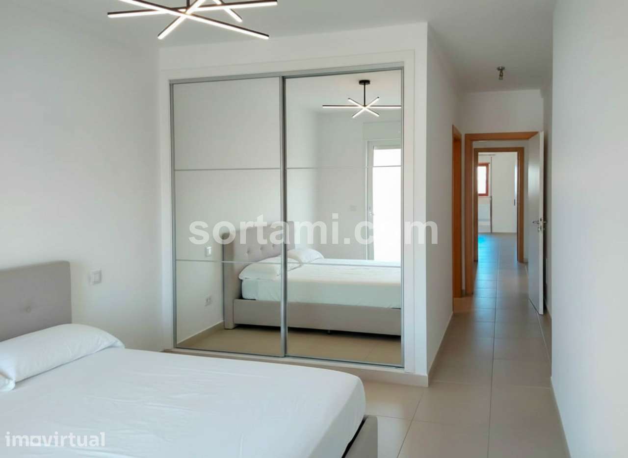Apartamento T2 Venda em Quarteira,Loulé - Grande imagem: 2/17