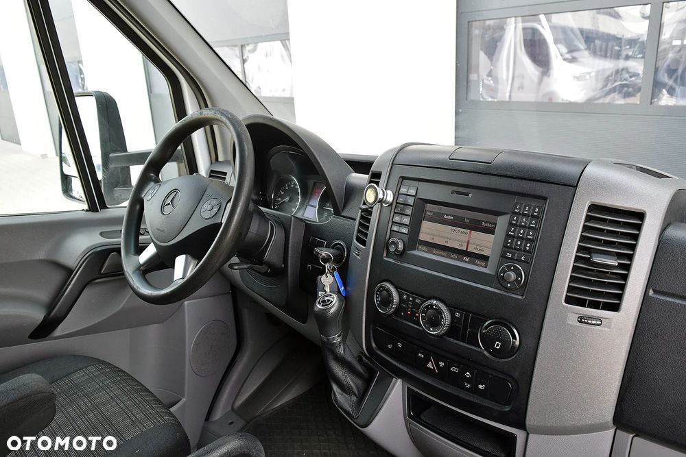 Mercedes-Benz Sprinter 319 - 14
