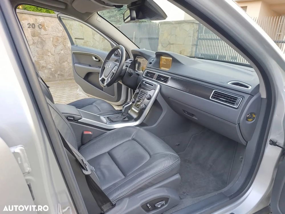 Volvo XC 70 - 6
