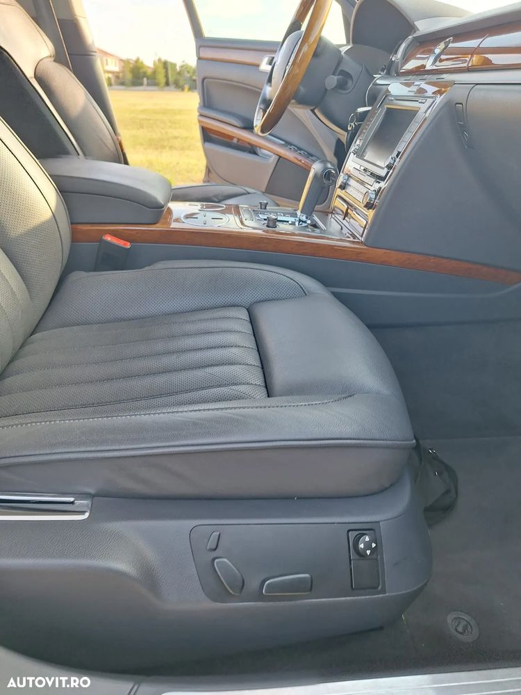 Volkswagen Phaeton - 7