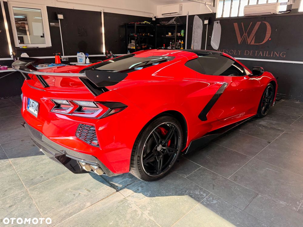 Chevrolet Corvette - 4