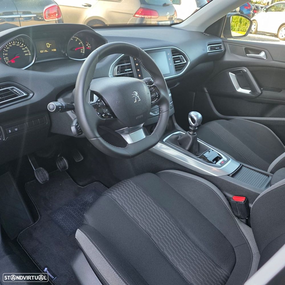 Peugeot 308 1.2 PureTech Style J17 - 5