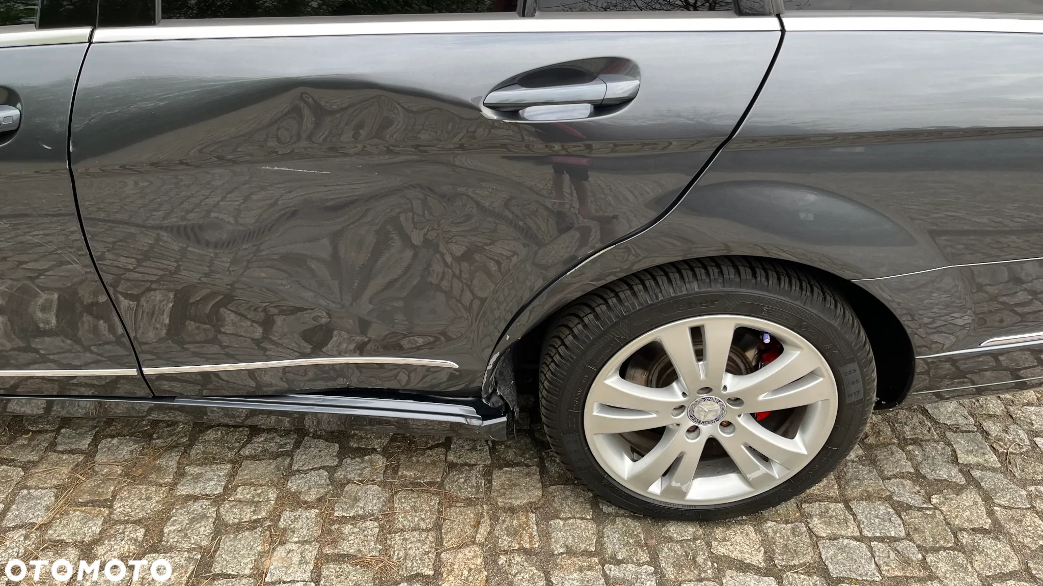 Mercedes-Benz Klasa C 250 CGI T Automatik BlueEFFICIENCY Avantgarde - 3