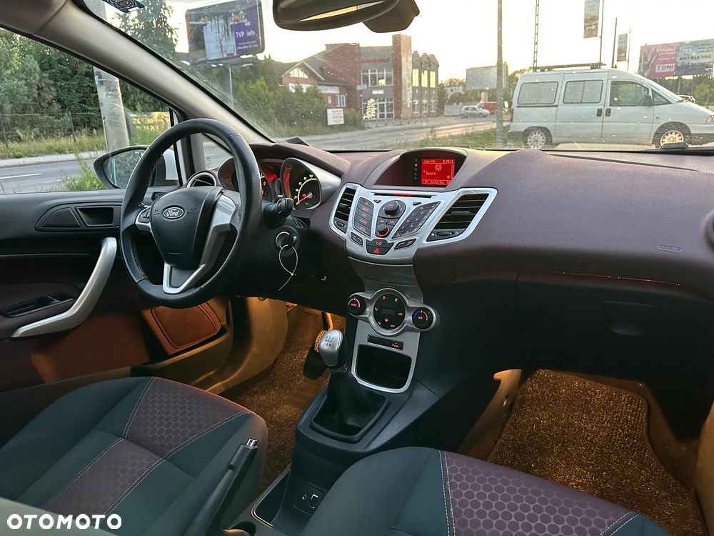 Ford Fiesta 1.4 Titanium - 9