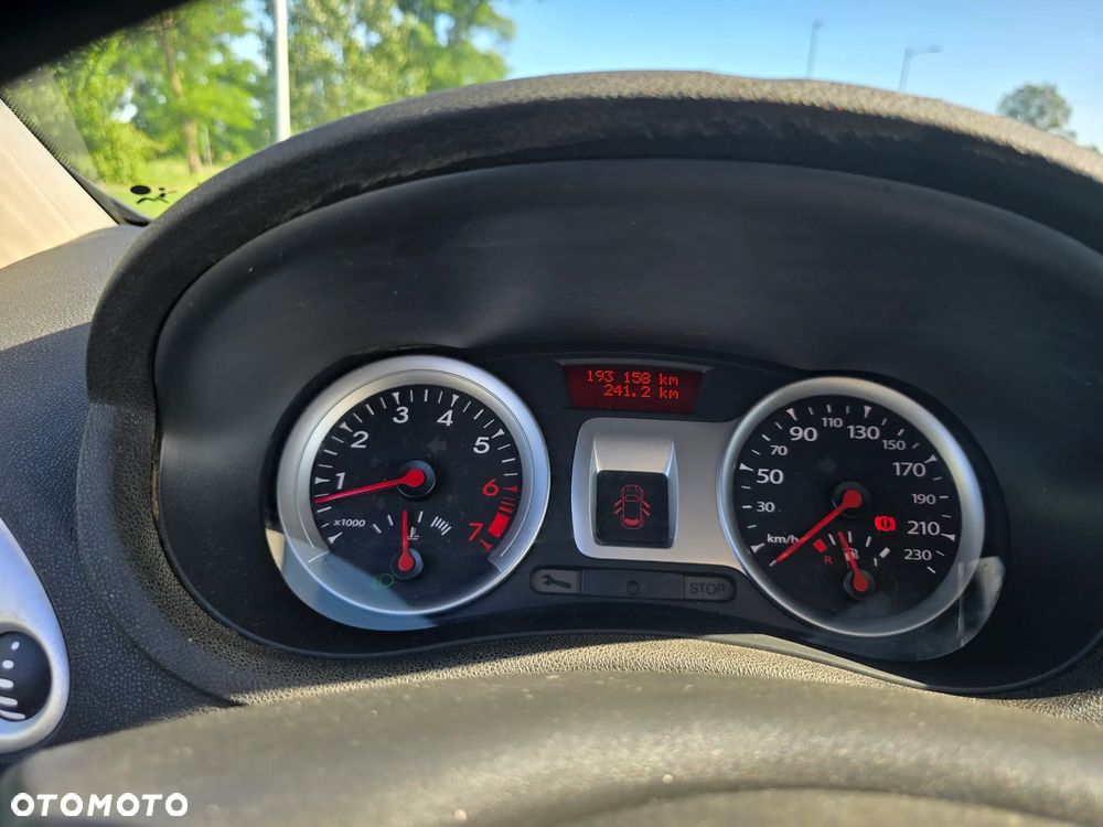 Renault Clio 1.2 TCE Alize - 8