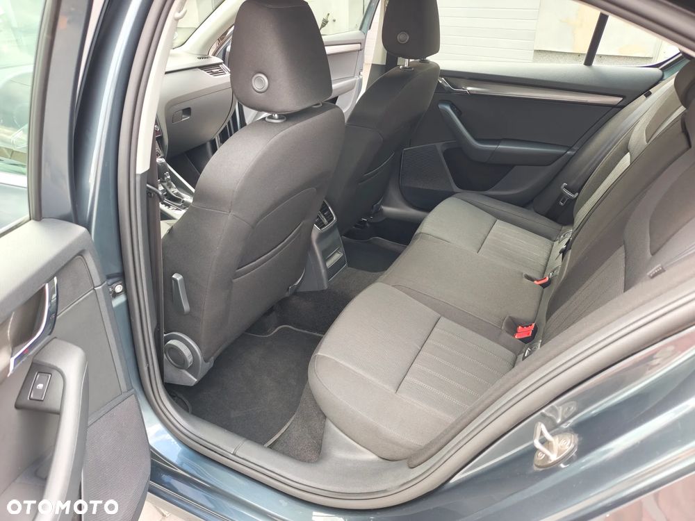 Skoda Octavia 1.5 TSI ACT DSG Ambition - 14
