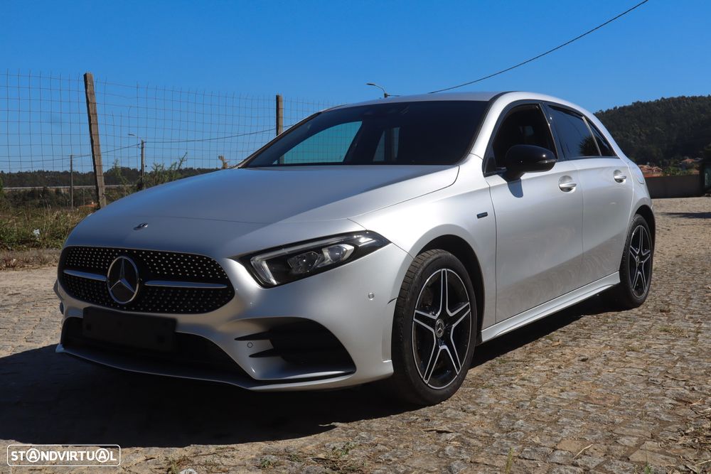 Mercedes-Benz A 250 e AMG Line - 2
