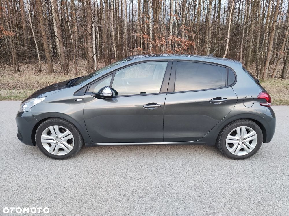 Peugeot 208 PureTech 82 Style - 2