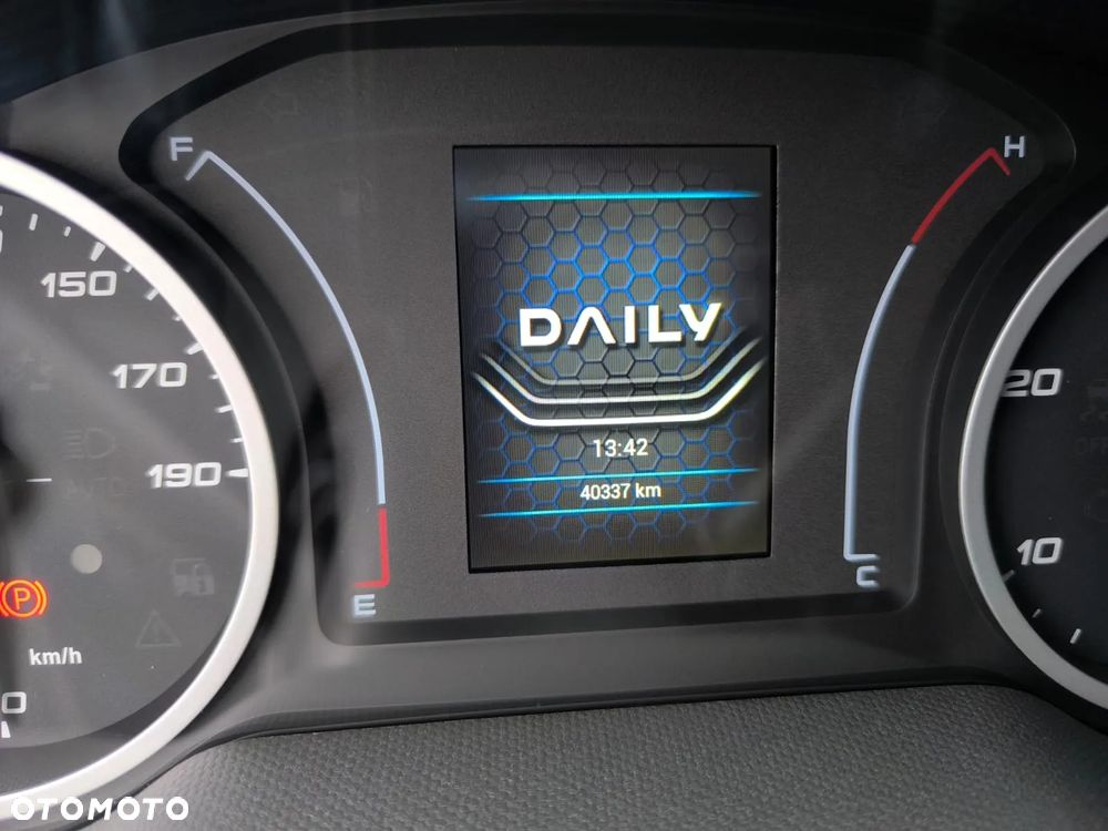 Iveco Daily 70C21 Sypialnia 2 Łóżka, WINDA!, 15 Palet, 2x Firana + Zsuwany Dach! - 26